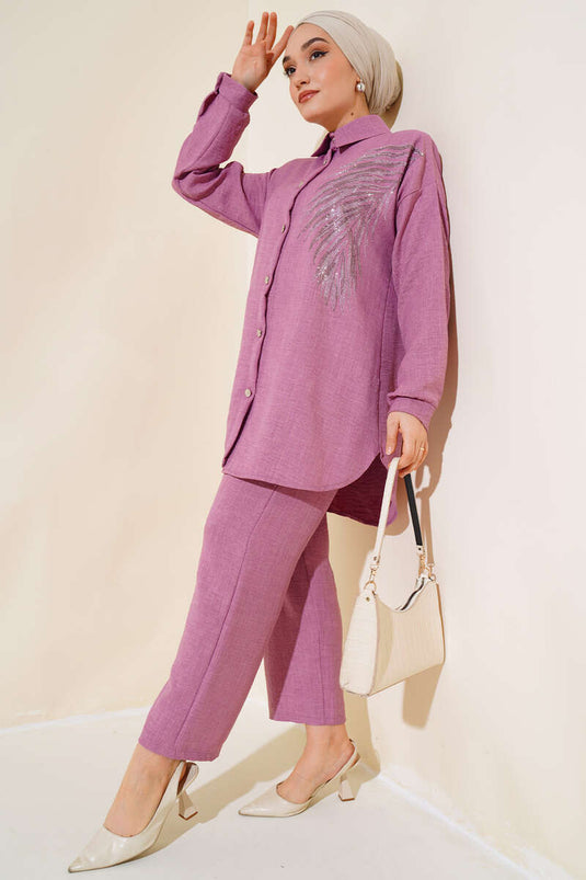 بدلة مزدوجة من الكتان المزخرف بالأحجار باللون الأرجواني