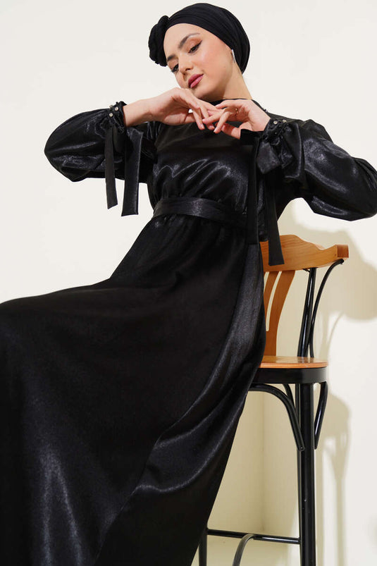 فستان جاكار مزين بالأحجار وحزام أسود