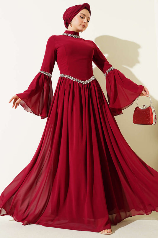 فستان سهرة شيفون مزين بحجر باللون القرمزي