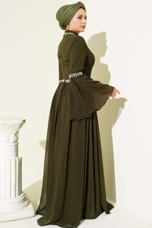 Robe de soirée en mousseline ornée de pierres kaki