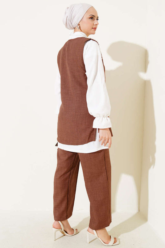 Ensemble trois pièces à nouer sur le côté et orné de pierres marron