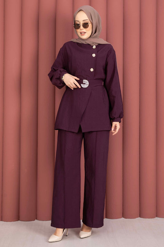 Ensemble double bordeaux avec ceinture à boutons dorés design