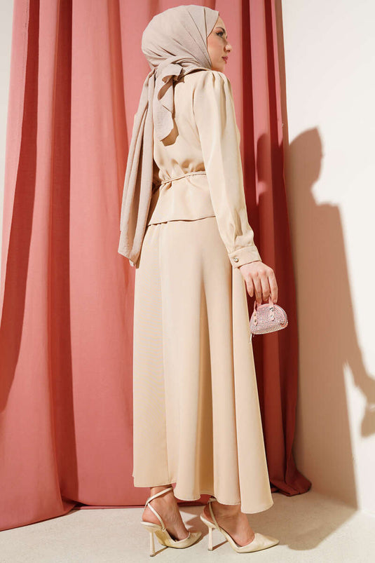 Taşlı Bebe Yaka Etekli İkili Takım Bej