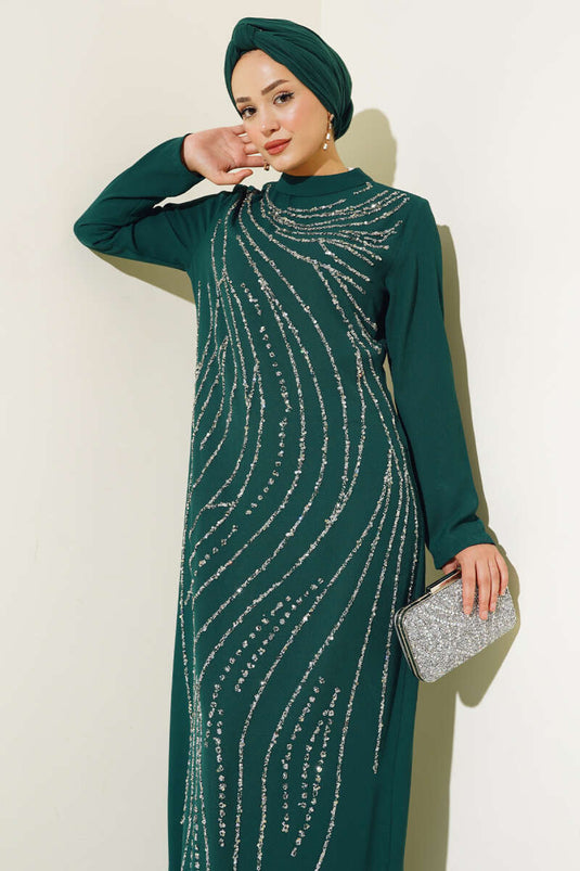 فستان سهرة مقاس كبير مرصع بالزمرد