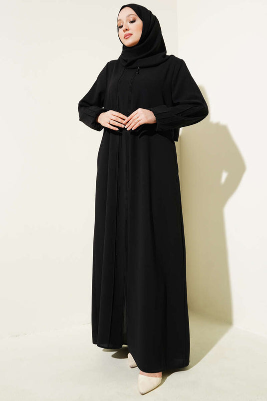 Abaya grande taille noire à épaules rembourrées et surpiquées