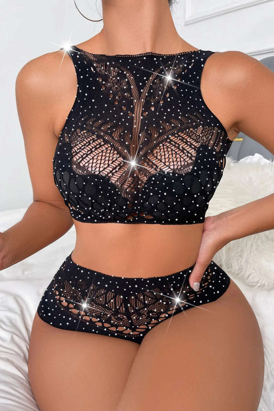 جوارب جسمية شبكية فانتازية مزينة بالأحجار باللون الأسود