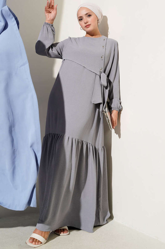 فستان مربوط بتفاصيل عين الطائر باللون الرمادي