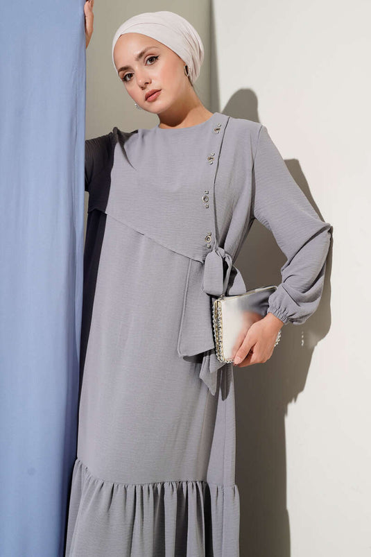 فستان مربوط بتفاصيل عين الطائر باللون الرمادي