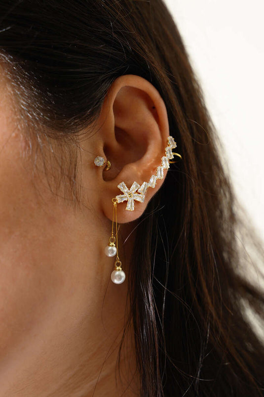 Pendiente de cartílago tragus con piedras incrustadas, oro