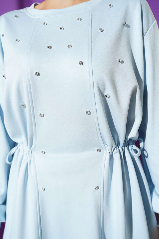 تونيك لويشة مزين بالأحجار مع رباط جانبي باللون الأزرق الثلجي