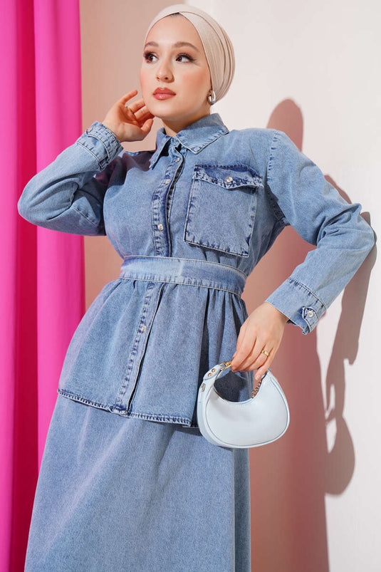 Ensemble salopette en jean bleu denim avec ceinture et poche unique