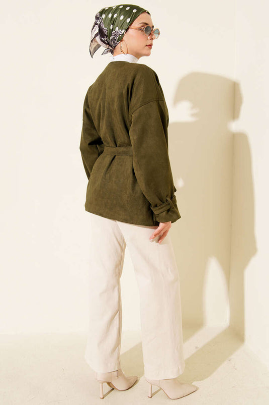 جاكيت من جلد الغزال بحزام بزر واحد، لون كاكي