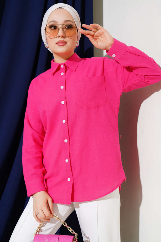 قميص أساسي بجيب واحد على الصدر باللون الفوشيا