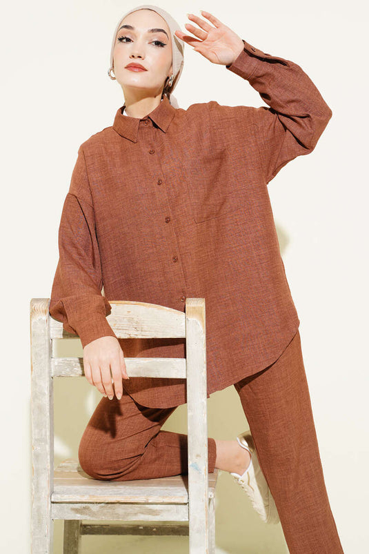 Completo doppio con camicia a tasca singola marrone