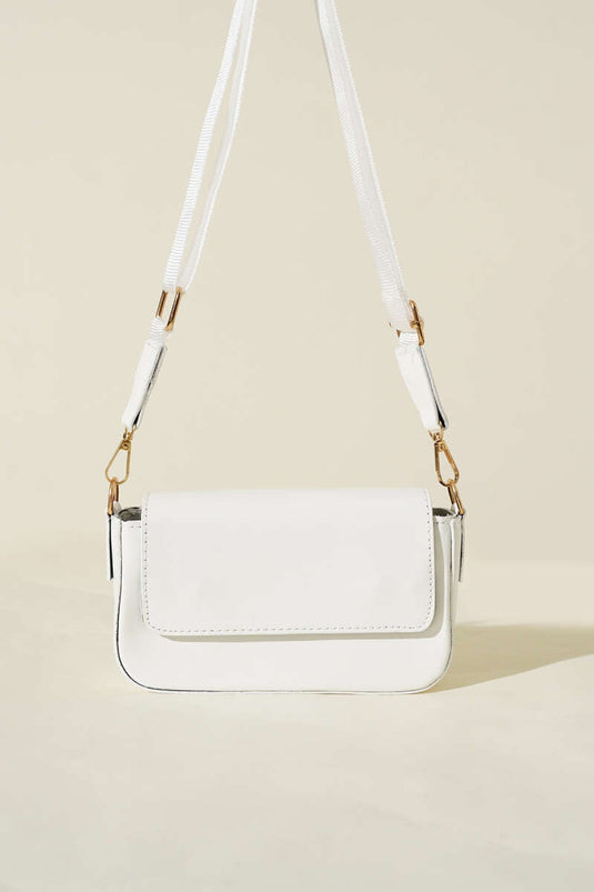 Tek Gözlü Mıknatıslı Kol Çantası Beyaz