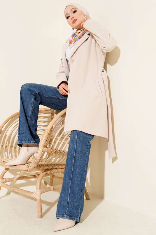 معطف كاشي بيج بكتف واحد مزود بأبولييت وتفاصيل الأزرار