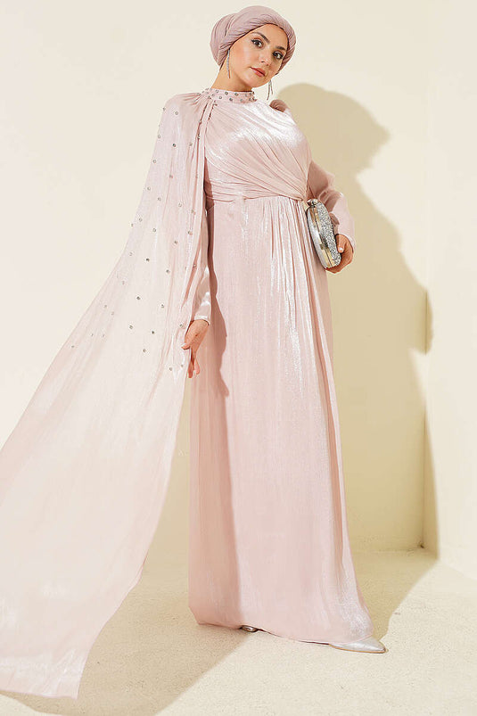Abendkleid Mit Schultercape Und Steinen In Puderrosa
