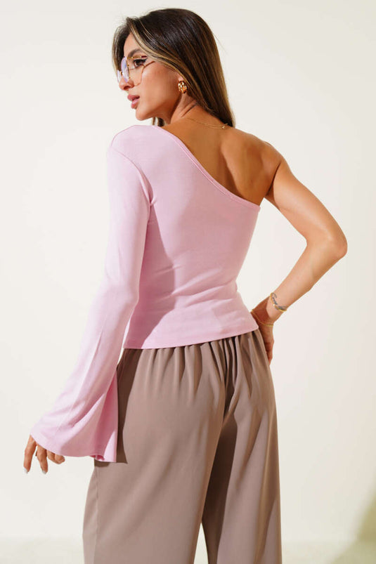 بلوزة أساسية بكتف واحد باللون الوردي