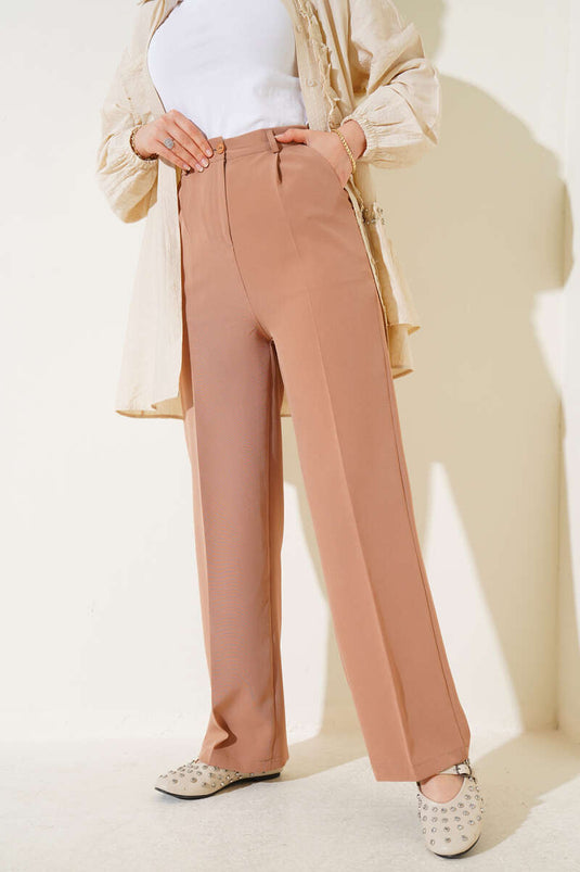 بنطلون قماشي بجيب واحد مطوي من لاتيه