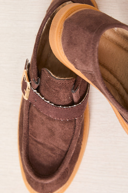 حذاء كاجوال بإبزيم واحد بني