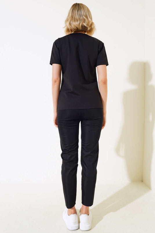 بدلة حرارية بأكمام قصيرة باللون الأسود