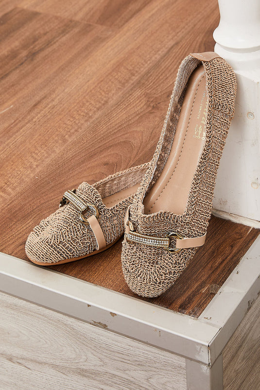 Ballerine tricotée détaillée avec boucle en vison