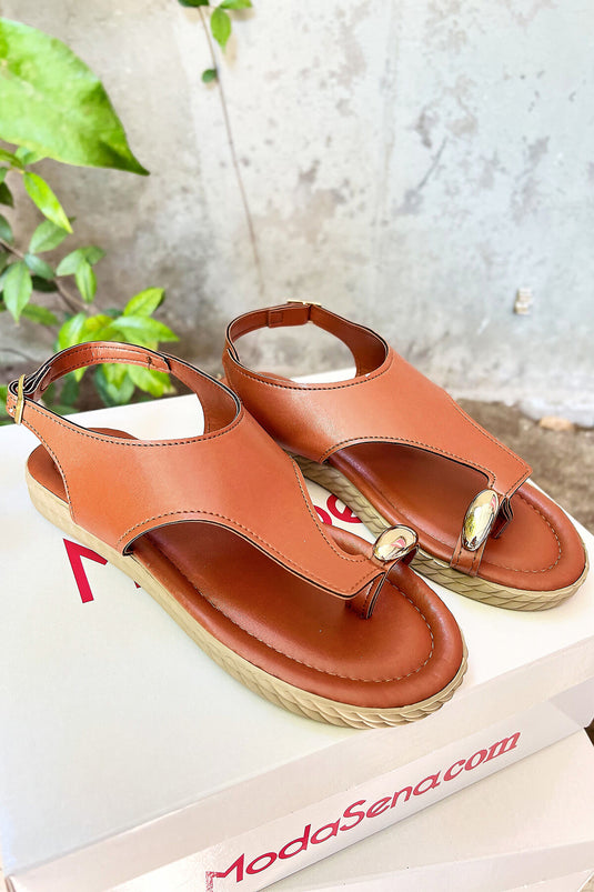Buckle Detailed Flip Flop Sandals in Tan