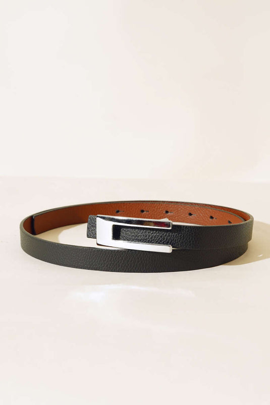 حزام معدني بمشبك أسود فضي