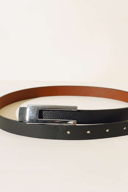 حزام معدني بمشبك أسود فضي