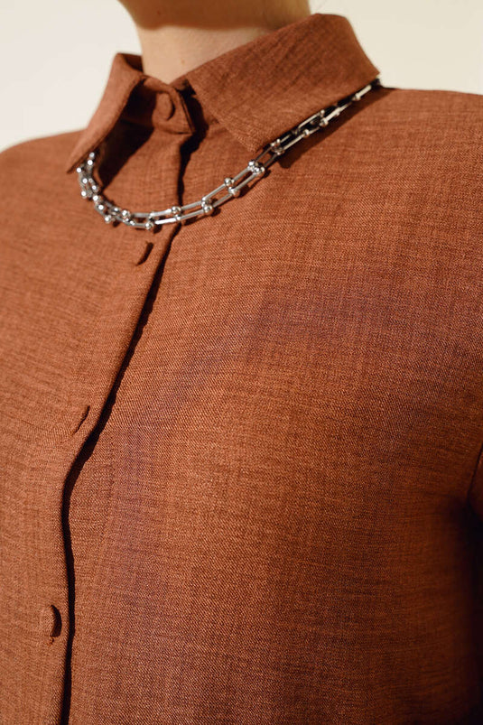 Abito in lino due pezzi marrone con bottoni superiori