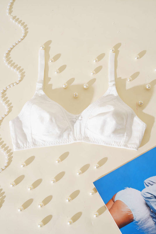 حمالة صدر صغيرة الحجم بلون بيج فاتح