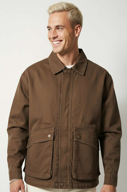 Veste en gabardine pour homme avec poches plaquées, marron