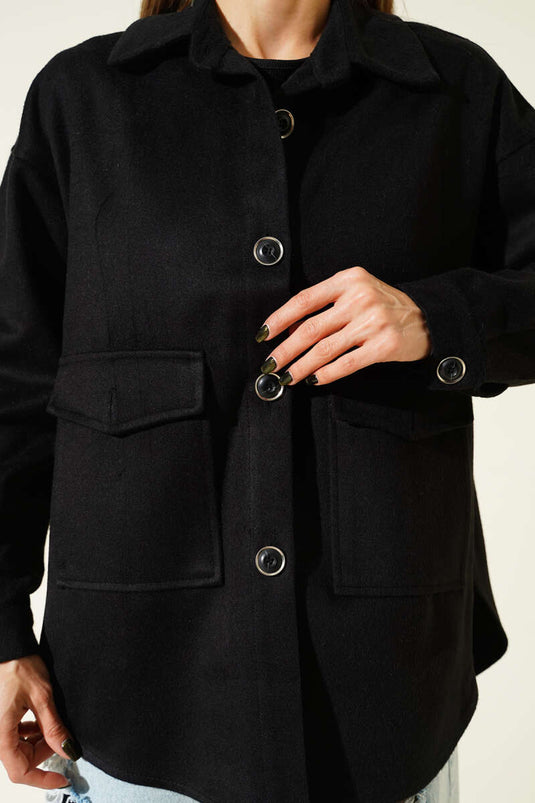 Schwarze Kaschmirjacke mit aufgesetzten Taschen