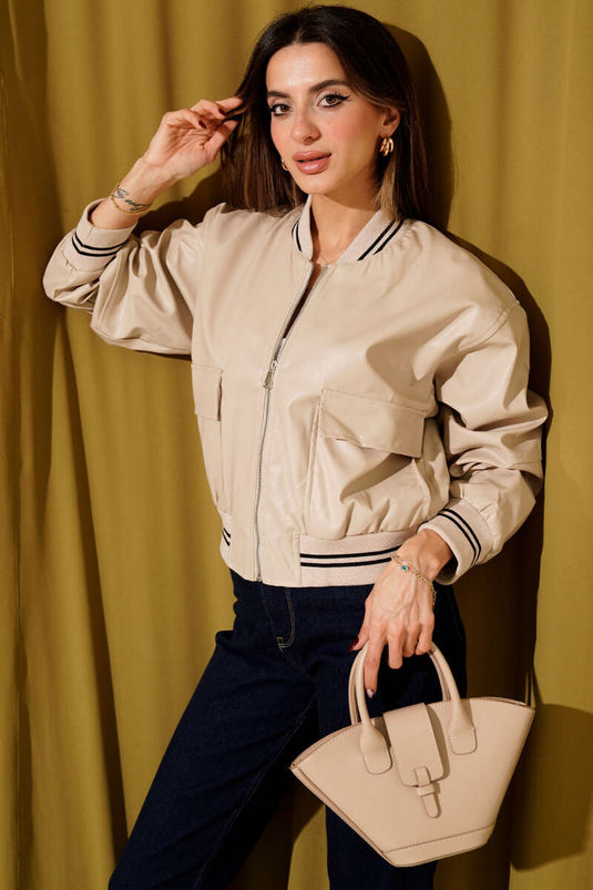 Veste courte en cuir beige avec poches et bord-côte