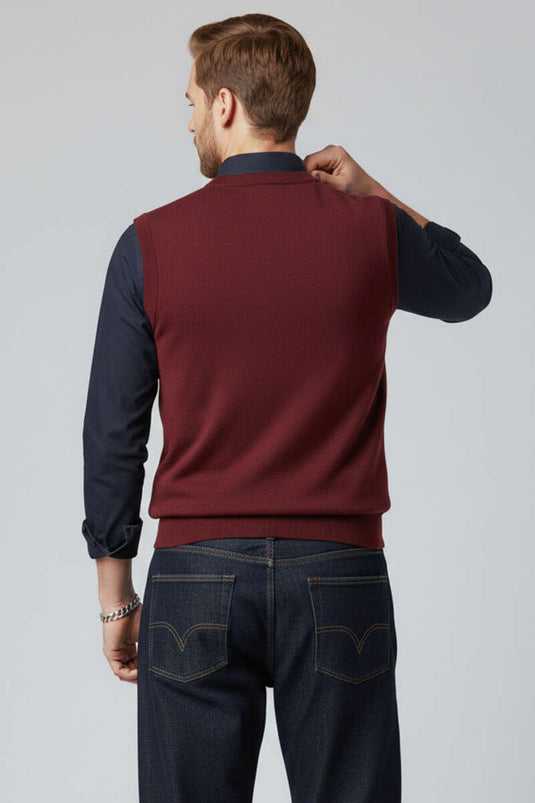 كنزة رجالية بدون أكمام باللون القرمزي