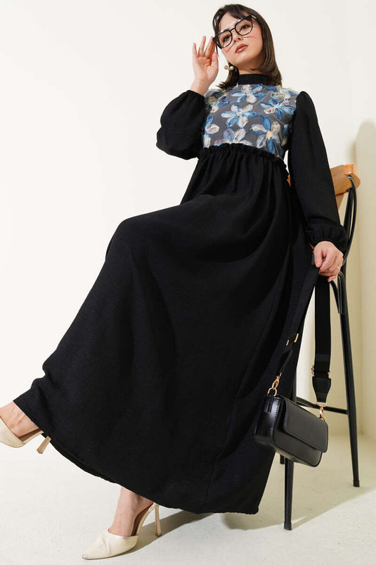 Robe fleurie en tulle noire