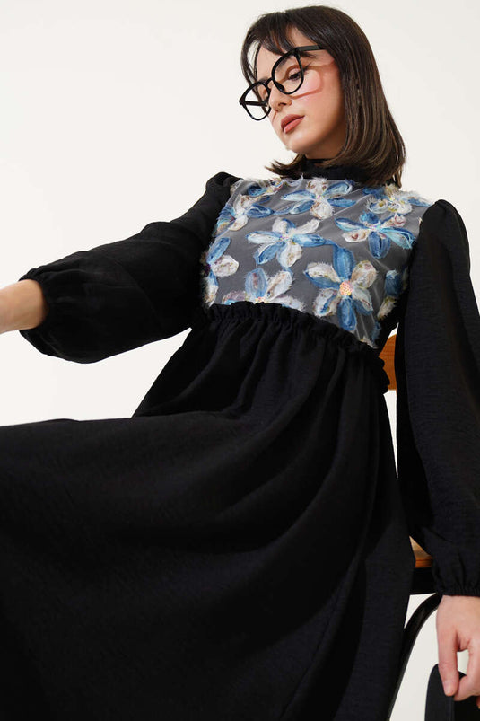 Robe fleurie en tulle noire