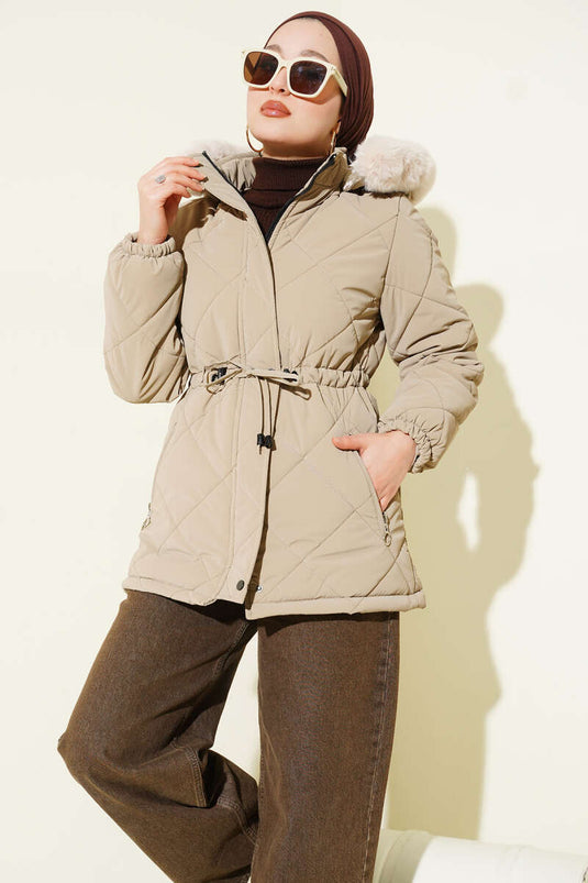 Manteau court matelassé à capuche avec tunnel beige