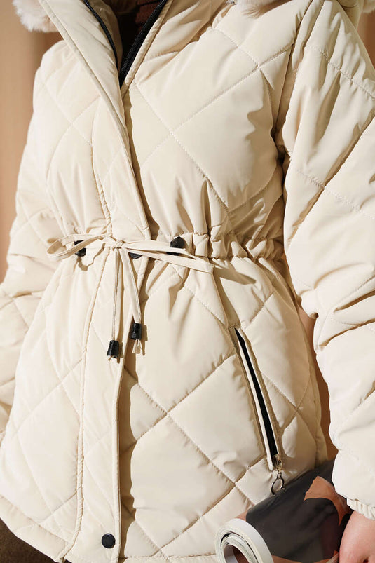 Manteau court matelassé à capuche avec tunnel couleur pierre