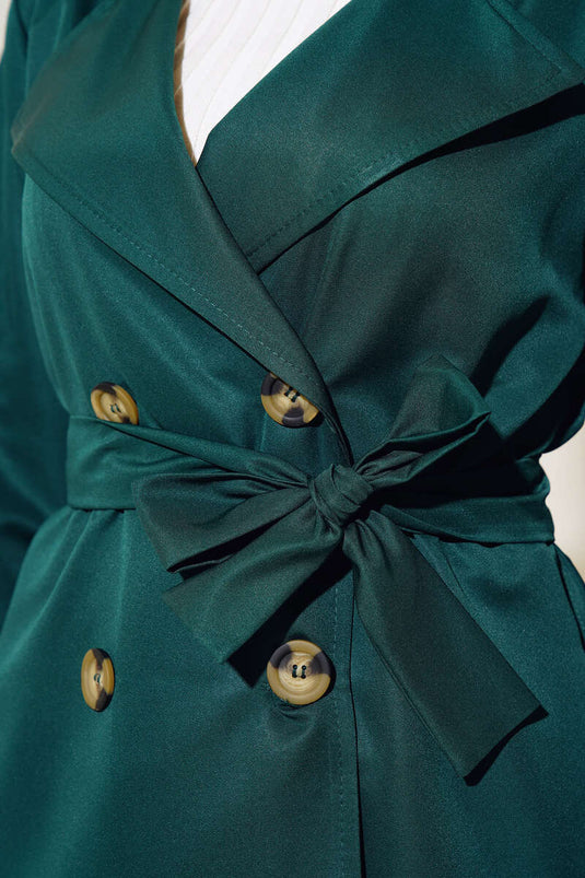 Trenchcoat med tre knapper med dobbeltradet krave