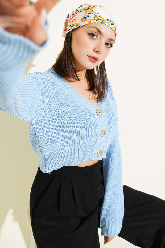 Cardigan court en tricot à trois boutons bleu bébé