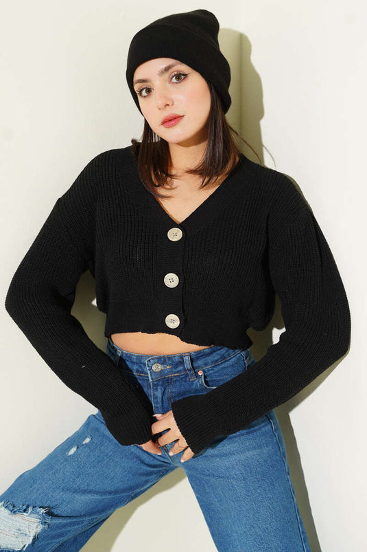 Cardigan court en tricot à trois boutons noir