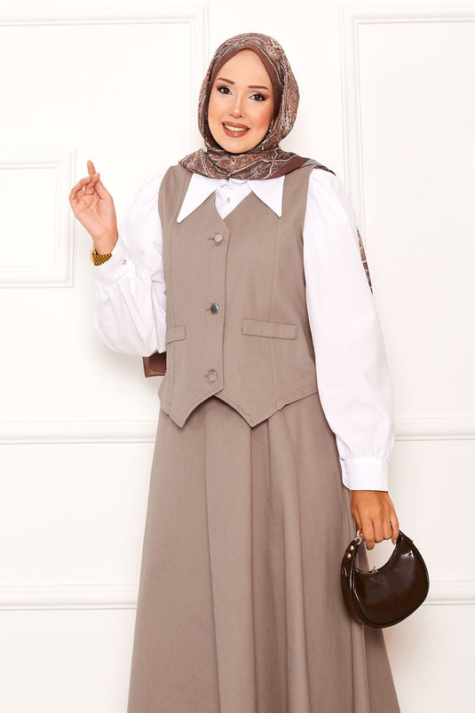 Costume deux pièces gilet et jupe à trois boutons en vison