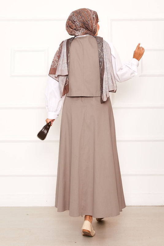 Costume deux pièces gilet et jupe à trois boutons en vison