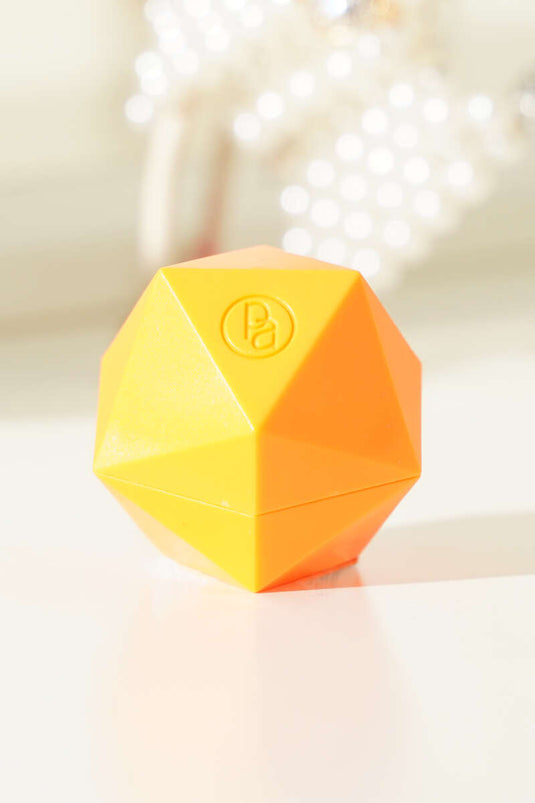 Baume à lèvres boule assorti avec détail triangulaire 4