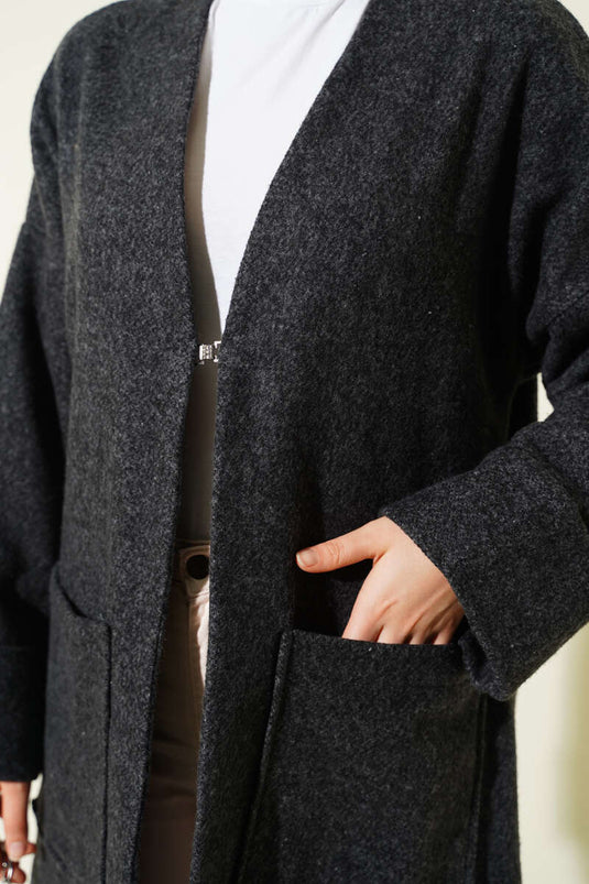 معطف كشمير طويل الجيوب بلون أنثراسيت