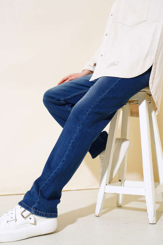 Lange, lockere Jeans in Dunkelblau