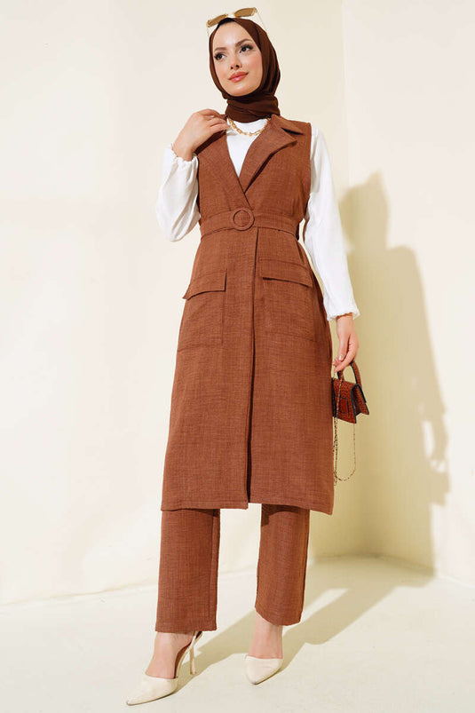 Costume Trois Pièces En Lin avec Gilet Long Marron