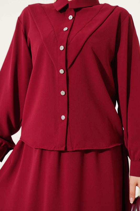 بدلة من قطعتين بتصميم تنورة على شكل حرف V - لون عنابي