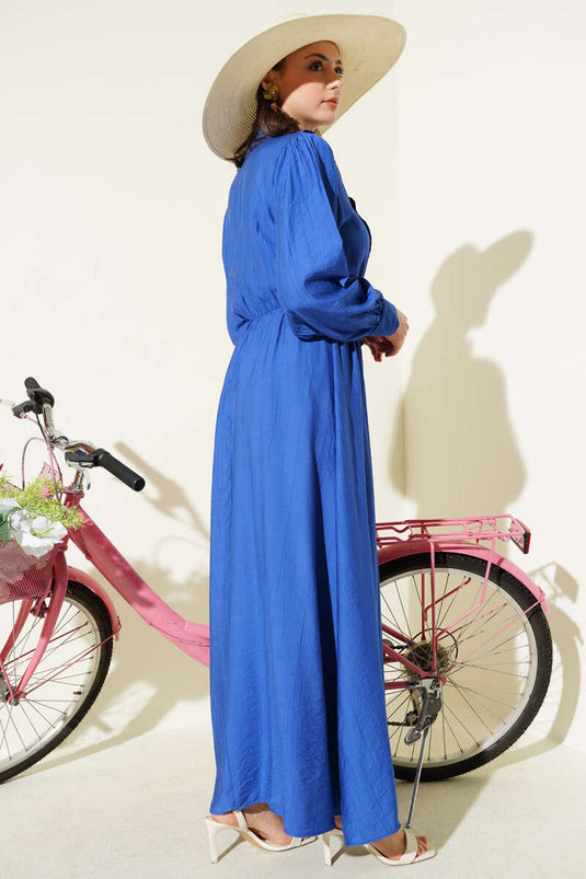 فستان على شكل حرف V بخصر مطاطي - نيلي